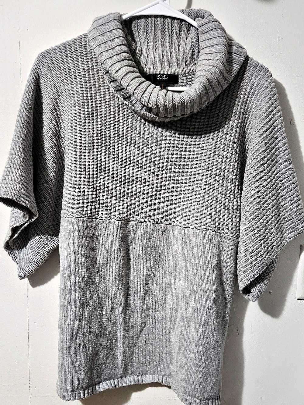 BCBG Cowl Neck Sweater in Gray Large Like New